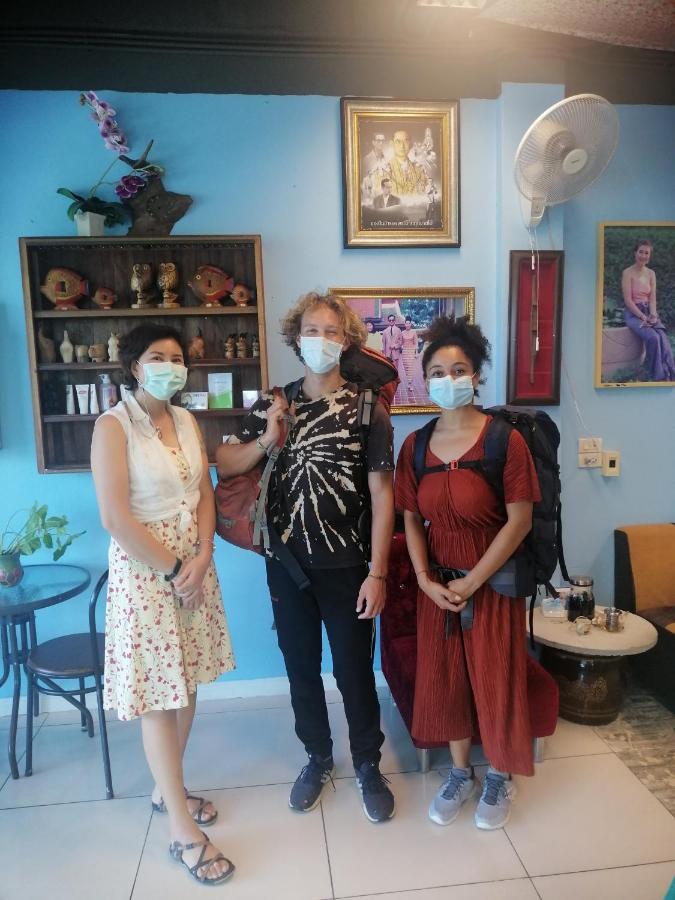 Aekkalukthai Hostel Rayong Extérieur photo