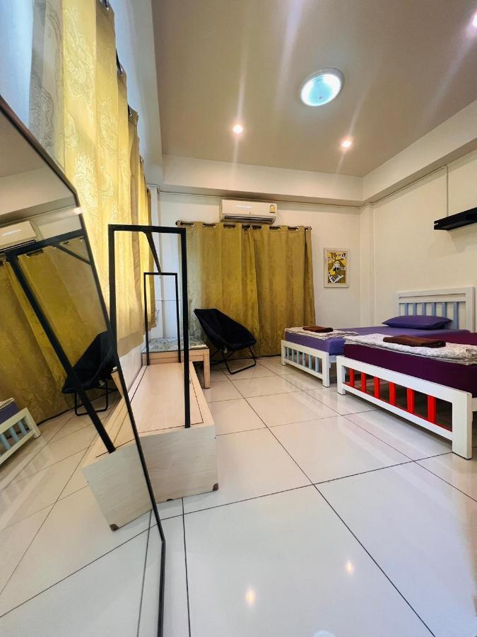 Aekkalukthai Hostel Rayong Extérieur photo