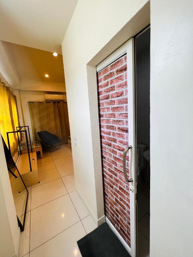 Aekkalukthai Hostel Rayong Extérieur photo